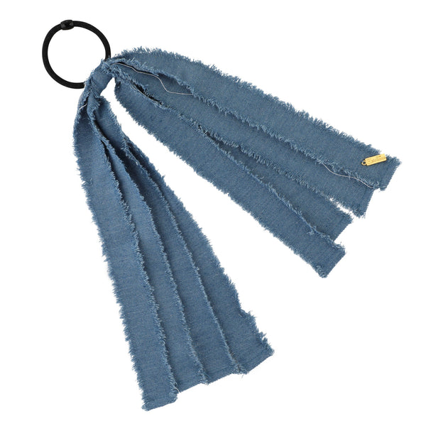 Frayed Strands Pony Holder