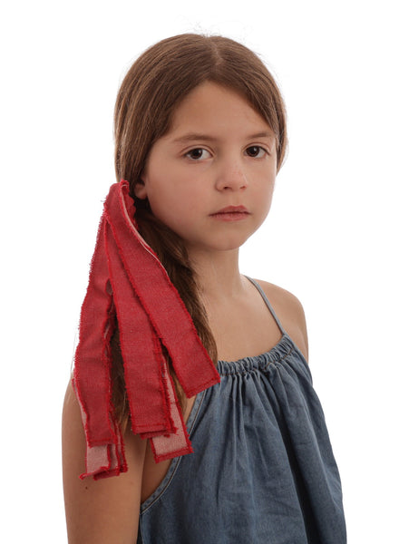 Frayed Strands Pony Holder