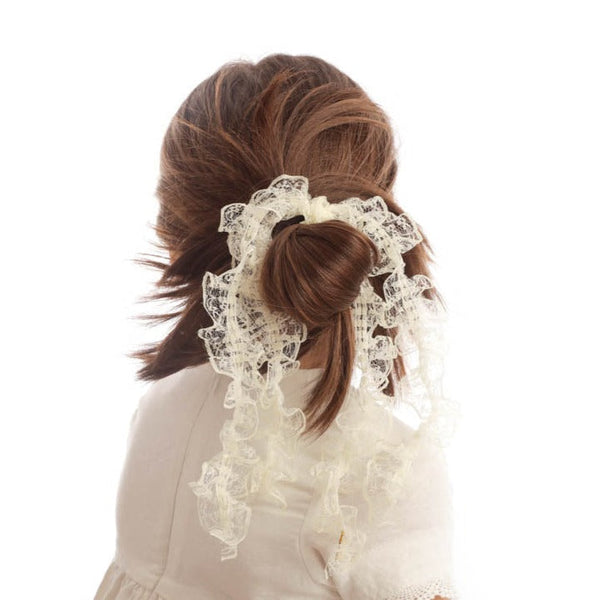 Ruffled Lace Pony Holder