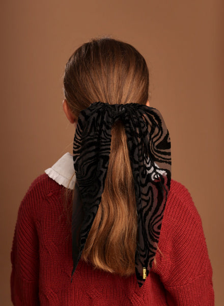 Cut Velvet Long-tailed Pony Holder